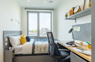 Silver En Suite, Great Court, 78 Rolls Road, Bermondsey, London - Image 3